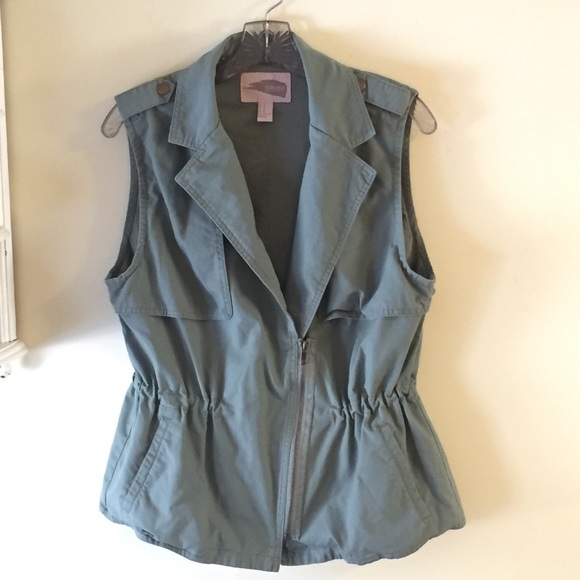 Forever 21 Jackets & Blazers - F21 Utility Vest